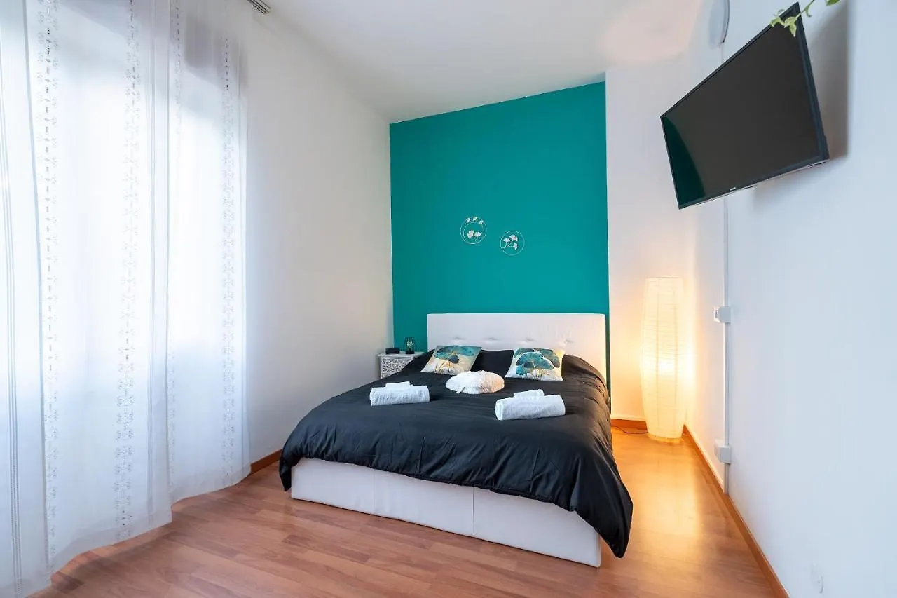 San Siro Big House Wifi Netflix Free Parking kontakter